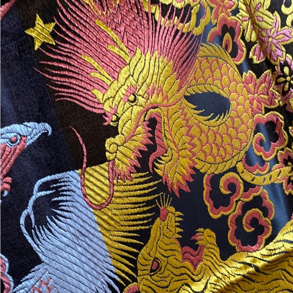 Other - KOREAN Satin Wall Hanging!🌻🌻🌻🌻🌻THIS IS ABSOLUTELY GORGEOUS!